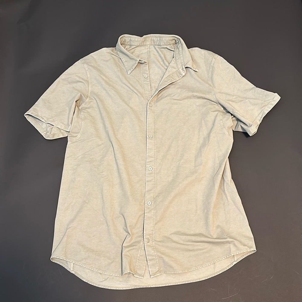 LuluLemon short sleeve button down